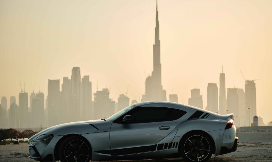 What Are the Key Driving Rules in Dubai for Tourists?