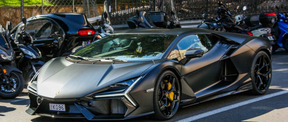 Checklist for Choosing a Reliable Luxury Car Rental Company in Dubai