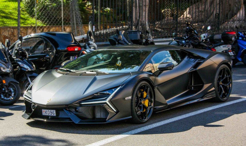 Checklist for Choosing a Reliable Luxury Car Rental Company in Dubai